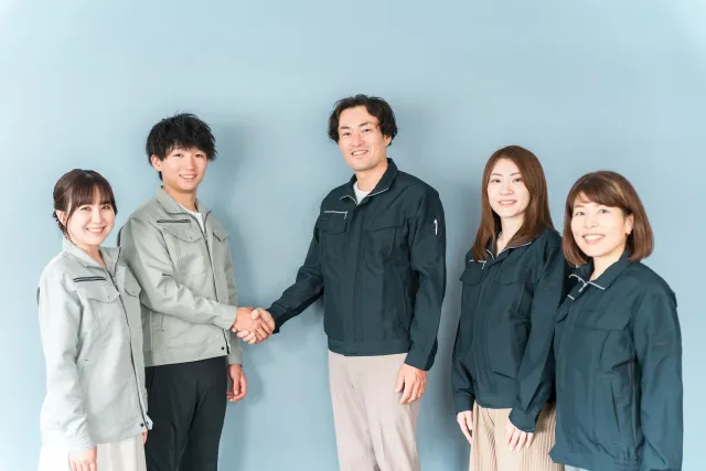 空間デザインの最前線で提案力を磨く営業企画兼設計職の建設求人イメージ