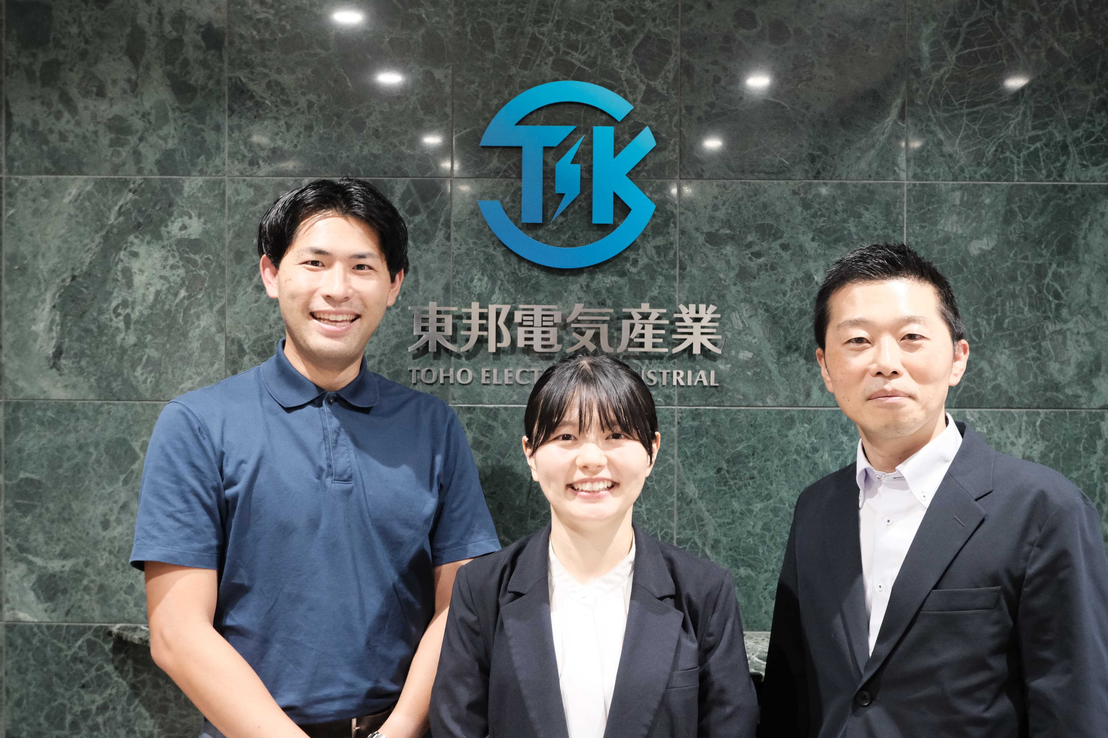 【年収700〜900万円】電気工事施工管理/現場代理人・所長候補|メーカー直受注の元請工事<神奈川>の建設求人イメージ